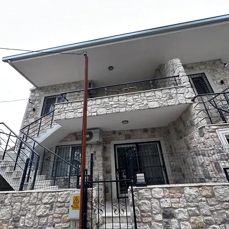 Koral Evleri *